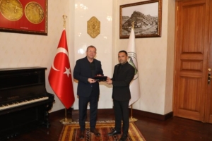 Başkan Hakan ÇELİKSOY’dan Kars Valisi Ziya Polat’a Ziyaret