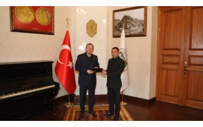 Başkan Hakan ÇELİKSOY’dan Kars Valisi Ziya Polat’a Ziyaret