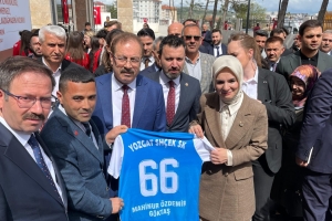 Başkanımızdan Aile Bakanına Hediye