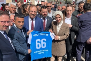 Başkanımızdan Aile Bakanına Hediye