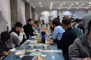 YURT – AY Ailesi İftar Yemeğinde Bir Araya Geldi