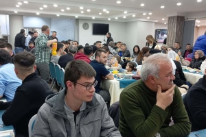 YURT – AY Ailesi İftar Yemeğinde Bir Araya Geldi