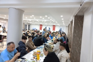 YURT – AY Ailesi İftar Yemeğinde Bir Araya Geldi