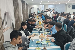 YURT – AY Ailesi İftar Yemeğinde Bir Araya Geldi