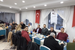 YURT – AY Ailesi İftar Yemeğinde Bir Araya Geldi