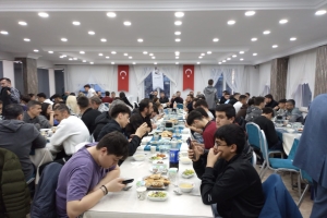 YURT – AY Ailesi İftar Yemeğinde Bir Araya Geldi