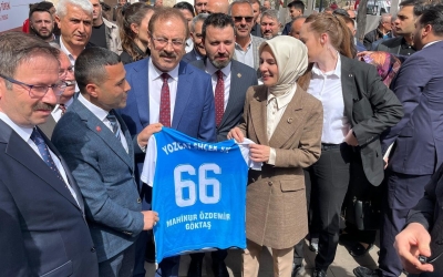 Başkanımızdan Aile Bakanına Hediye