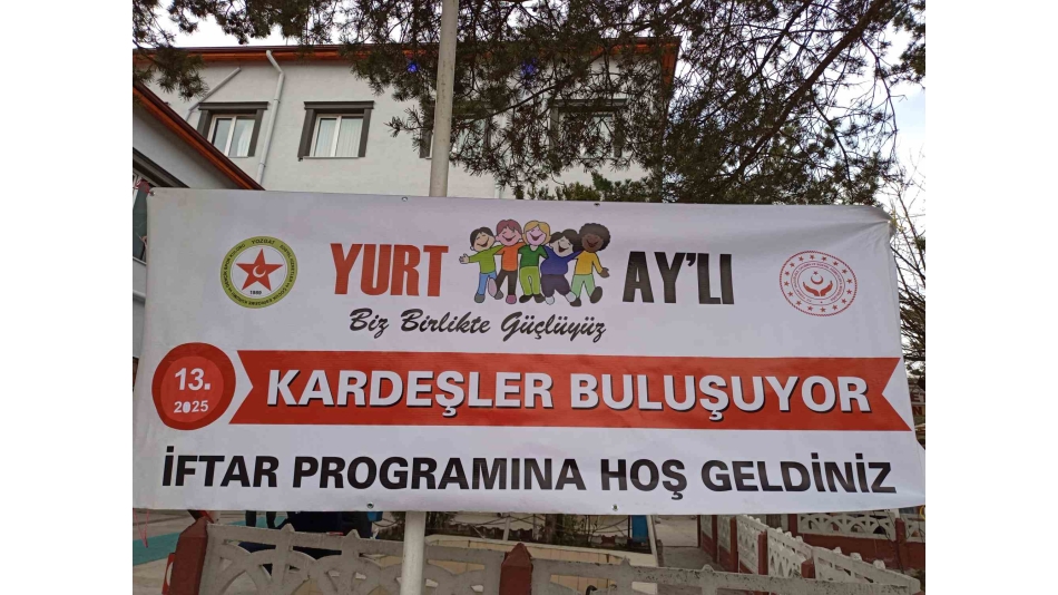 YURT – AY Ailesi İftar Yemeğinde Bir Araya Geldi